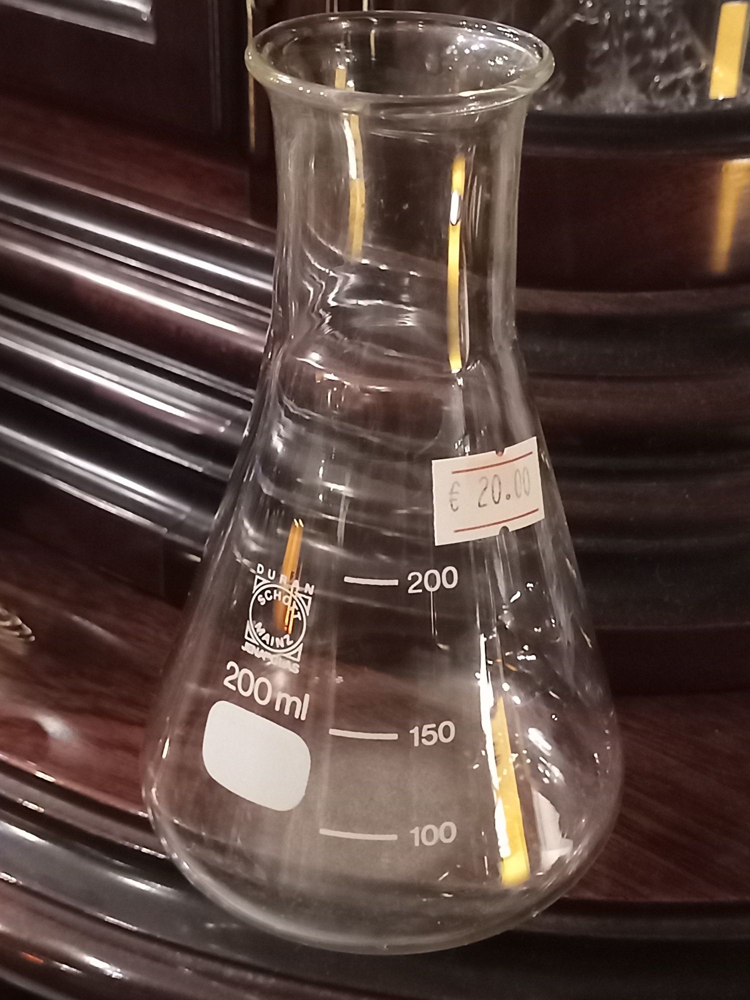 Medidas em vidro de laboratório várias medidas