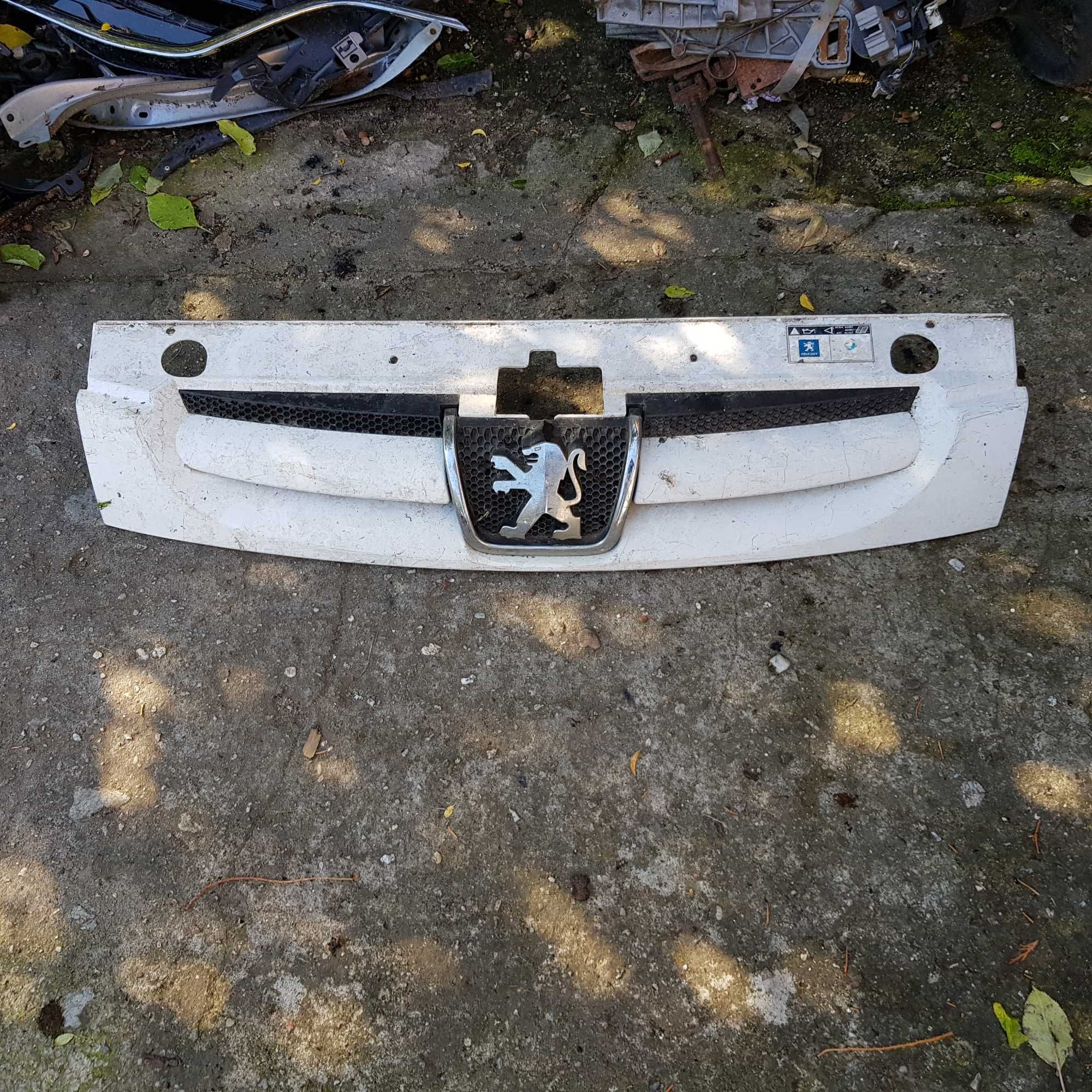 grill Peugeot Partner 2 II 02-08