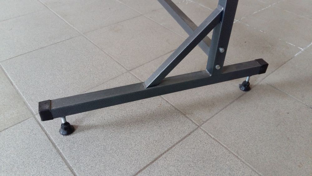 Вішак напольний рекламний для магазину