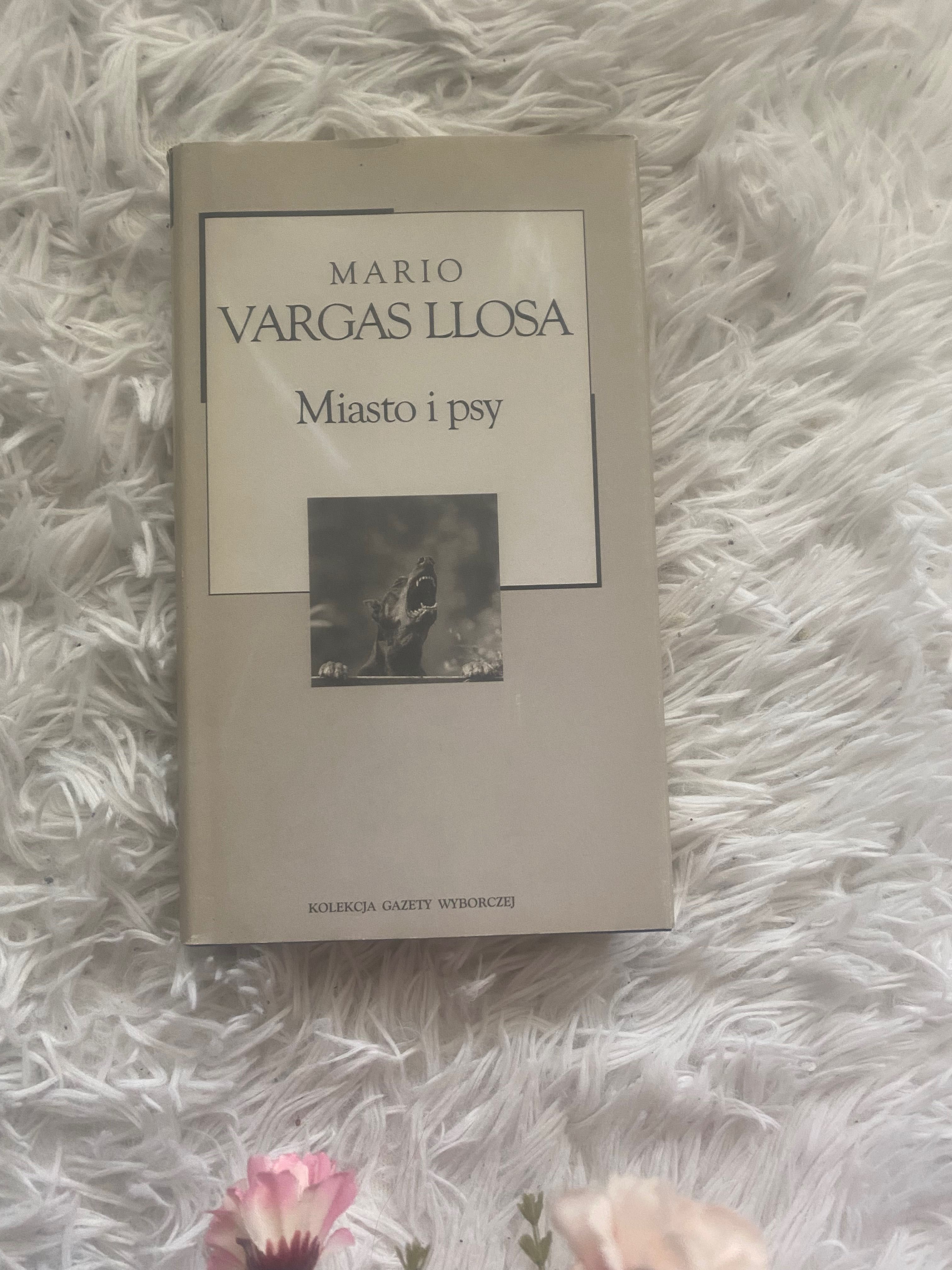 Mario Vargas LLosa miasto i psy