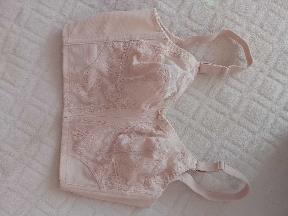 (80B) Triumph/ Ekskluzywny biustonosz modelujący z Londynu, NOWY