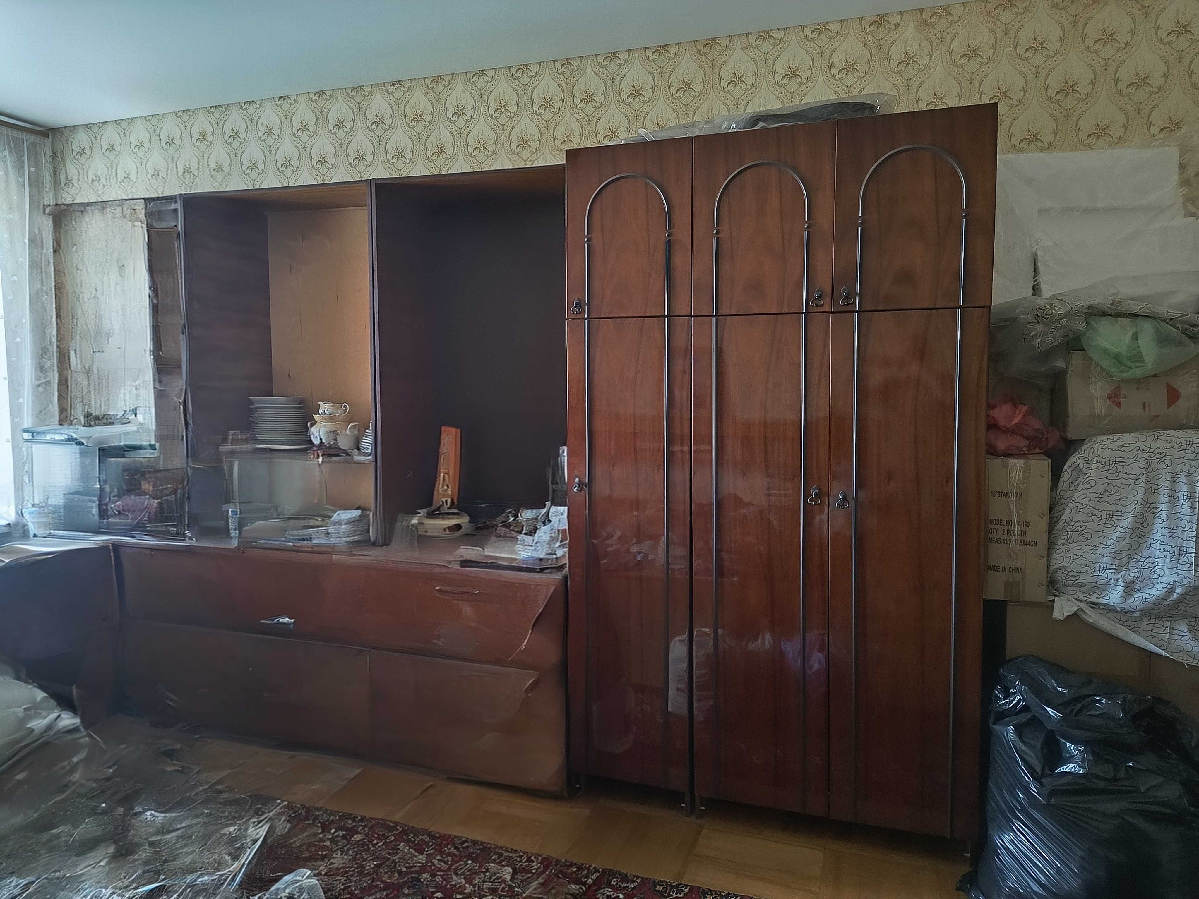 Продам стенку " Тигина"