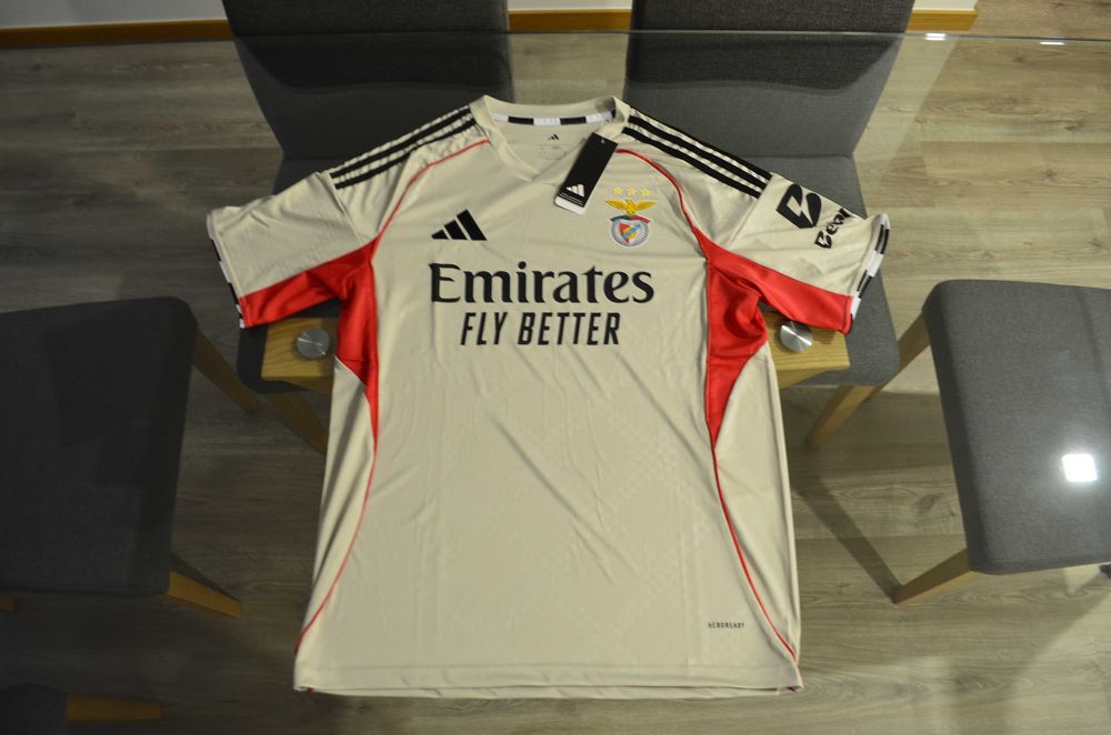 Camisola do Benfica (portes gratis)