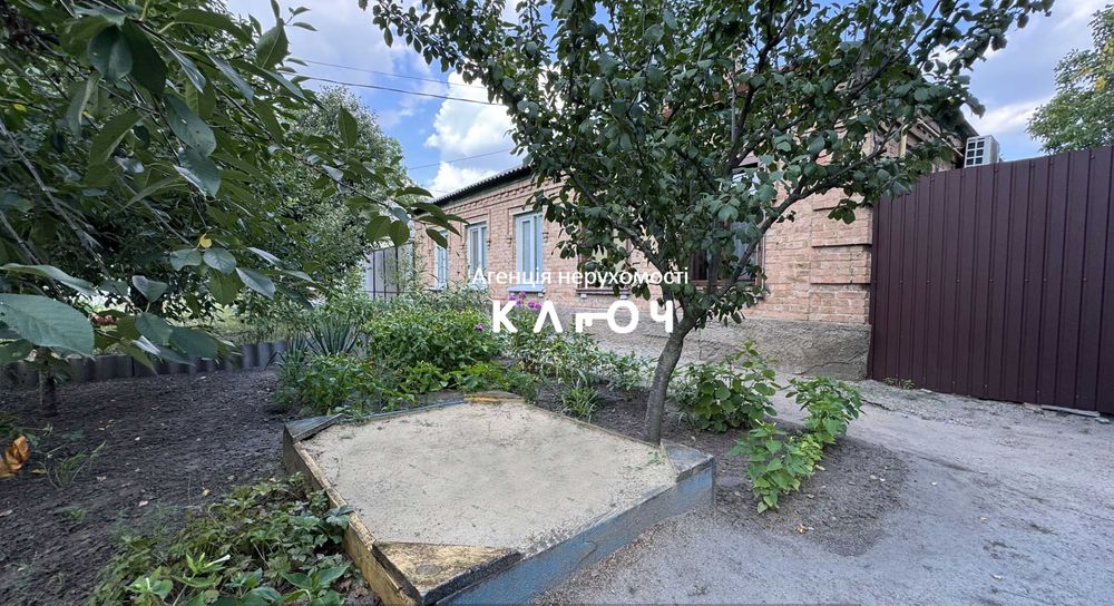 Продаж частини будинку, чудовий житловий стан, район Новомиколаївка