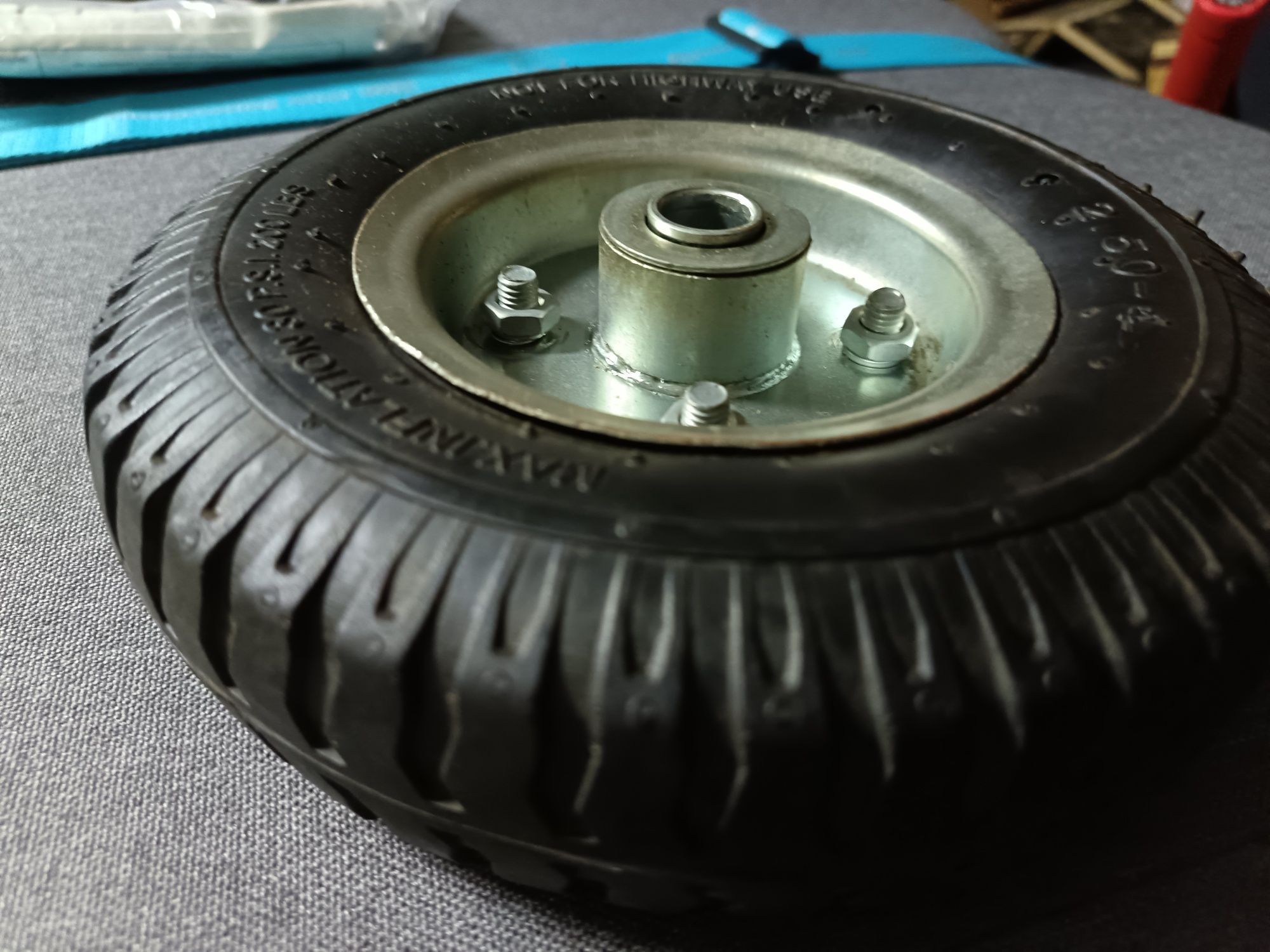 Rodas 2.50-4 novas