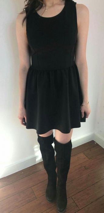 Mała czarna rozkloszowana sukienka 36/S H&M