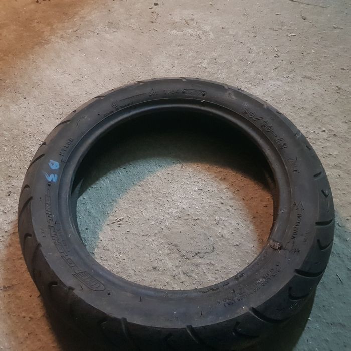 Opona nr b3 90/90-12 jak nowa do skutera