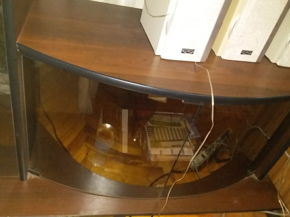 Полка под аппаратуру ,современного дизайна  красивая