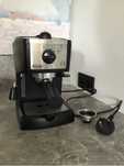Delonghi ciśnieniowy express  kolbowy
