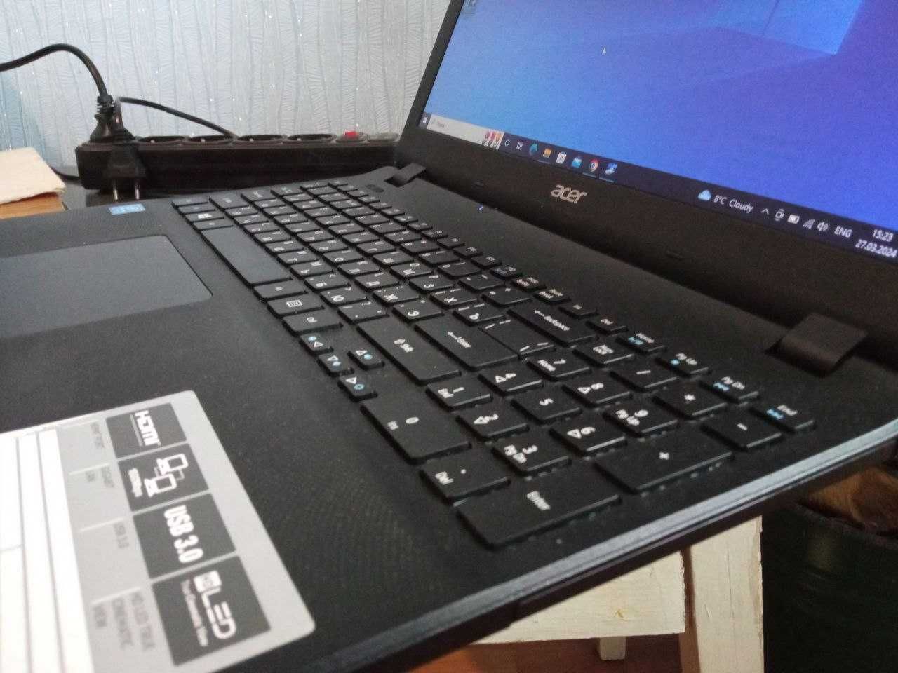 Ноутбук Acer ES1-531 N3710 4ядра 4озу 1Тб HDD Батарея 2-3 години