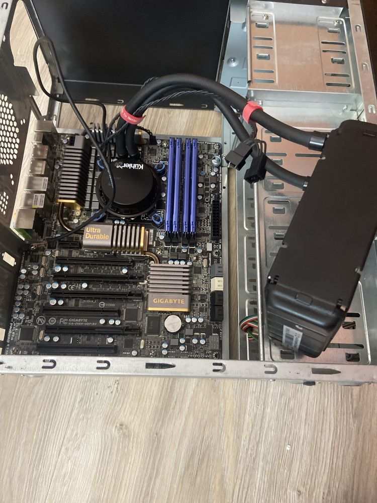 ЗБІРКА материнська плата з процесором Intel Core i7 + водянка та озу