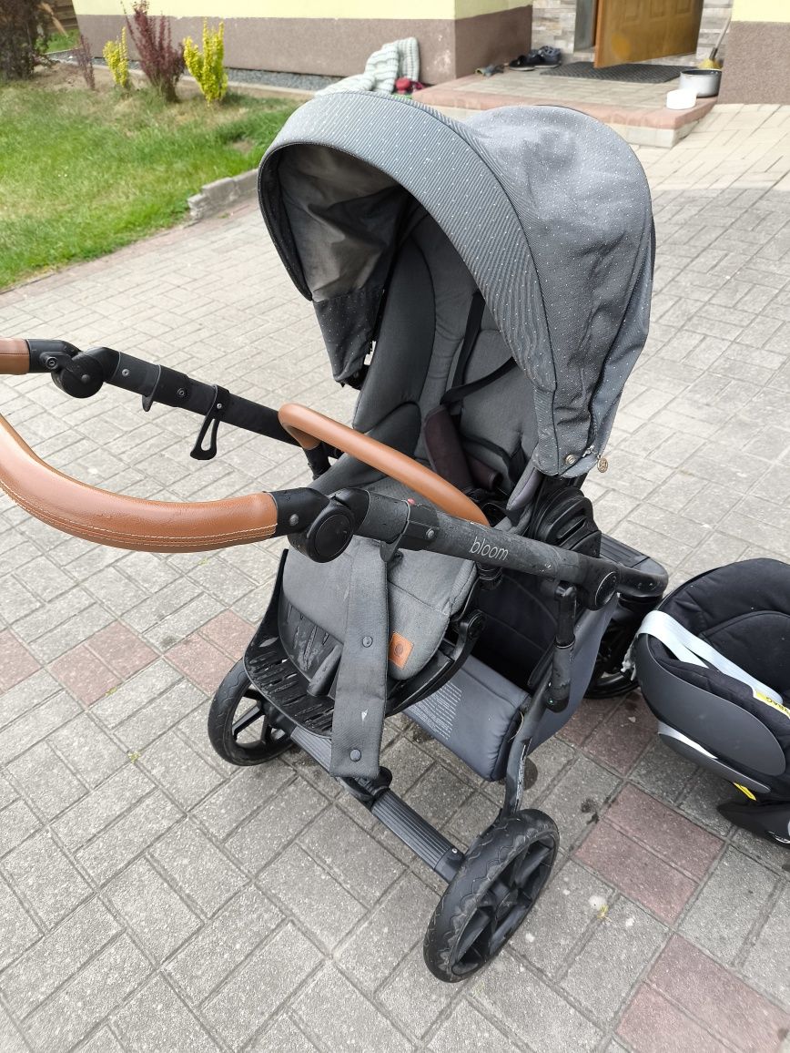 Wózek marki ROAN + nosidło CYBEX