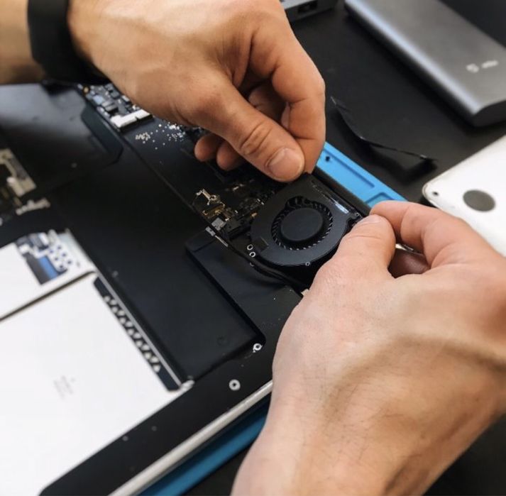 Заміна акумулятора, екрану, корпусу, розємів, динаміків у Ябко Одеса