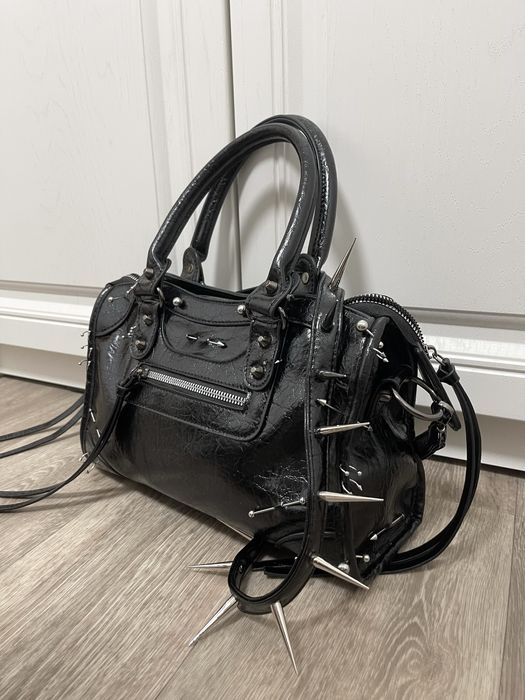 Сумка opium punk, кастомная сумка, сумка с шипами, city bag type