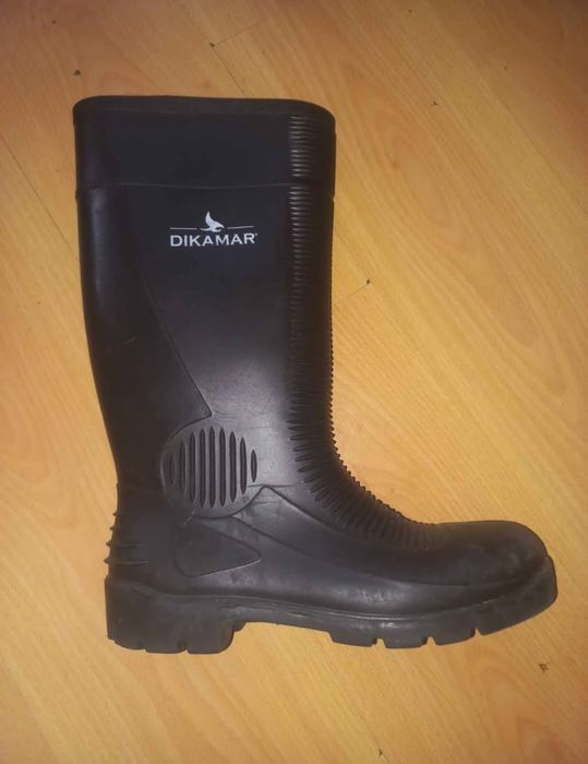 bota de segurança da marca Dikamar