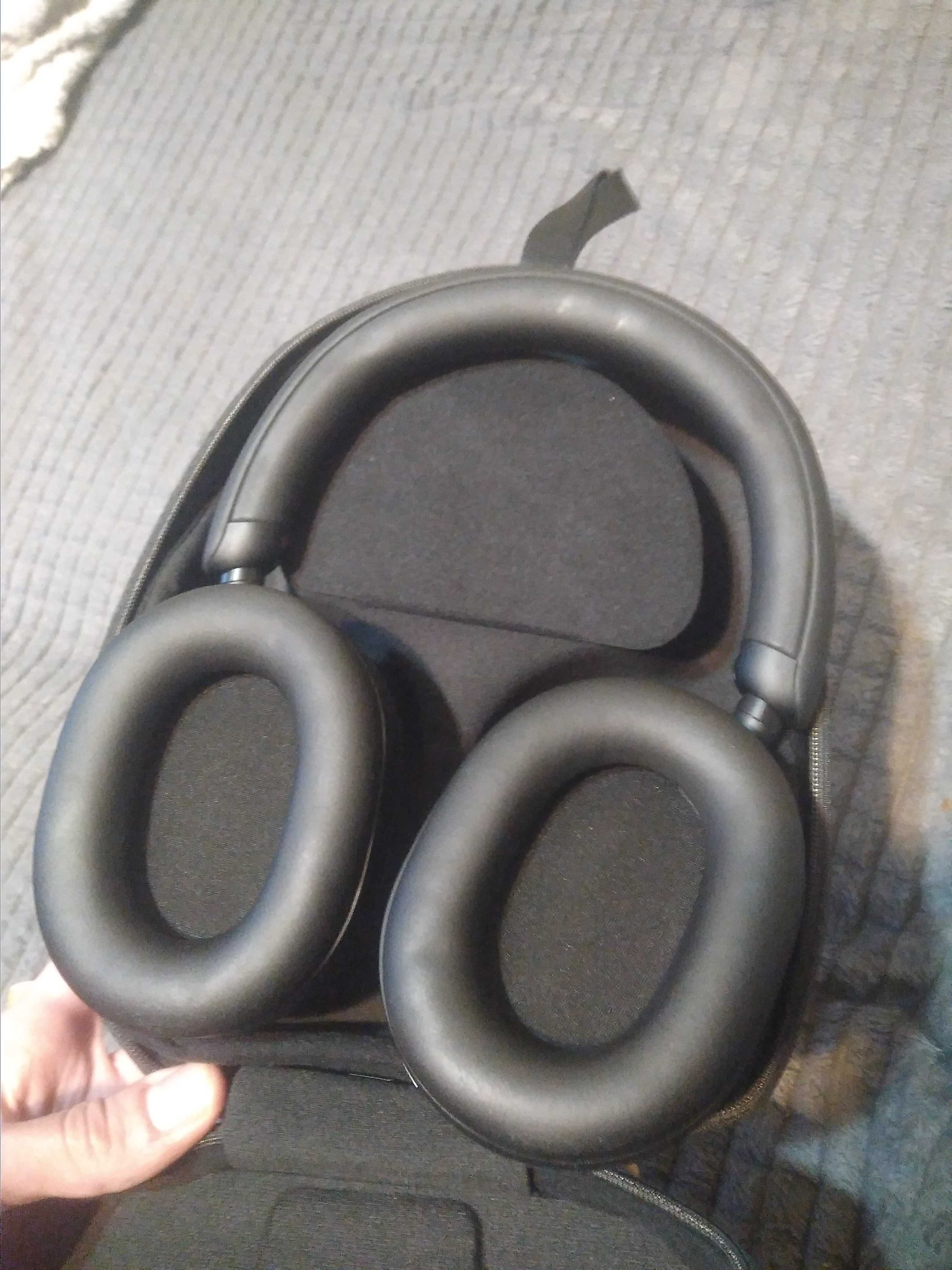 Наушники Sony WH-1000-XM5