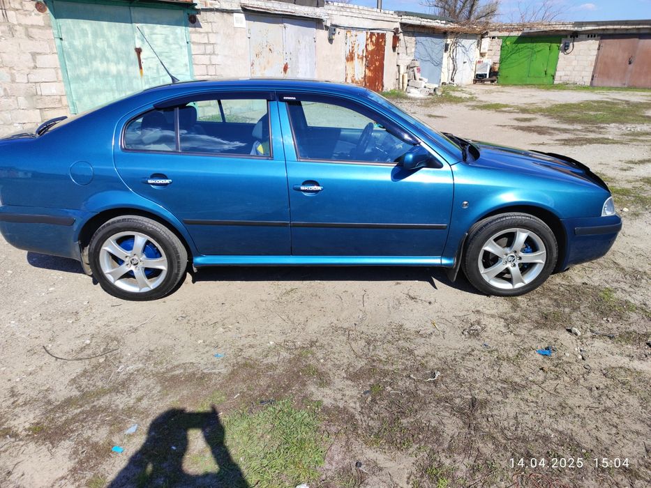 Продам Шкода Октавия тур