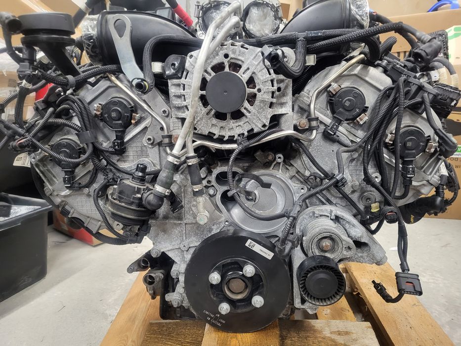 Silnik bmw m5 f90 G30 m8 f92 f93 4.4 v8 600km 625km Kompletny