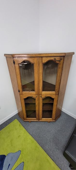 Piękna, narożna, dębowa szafka również pod tv