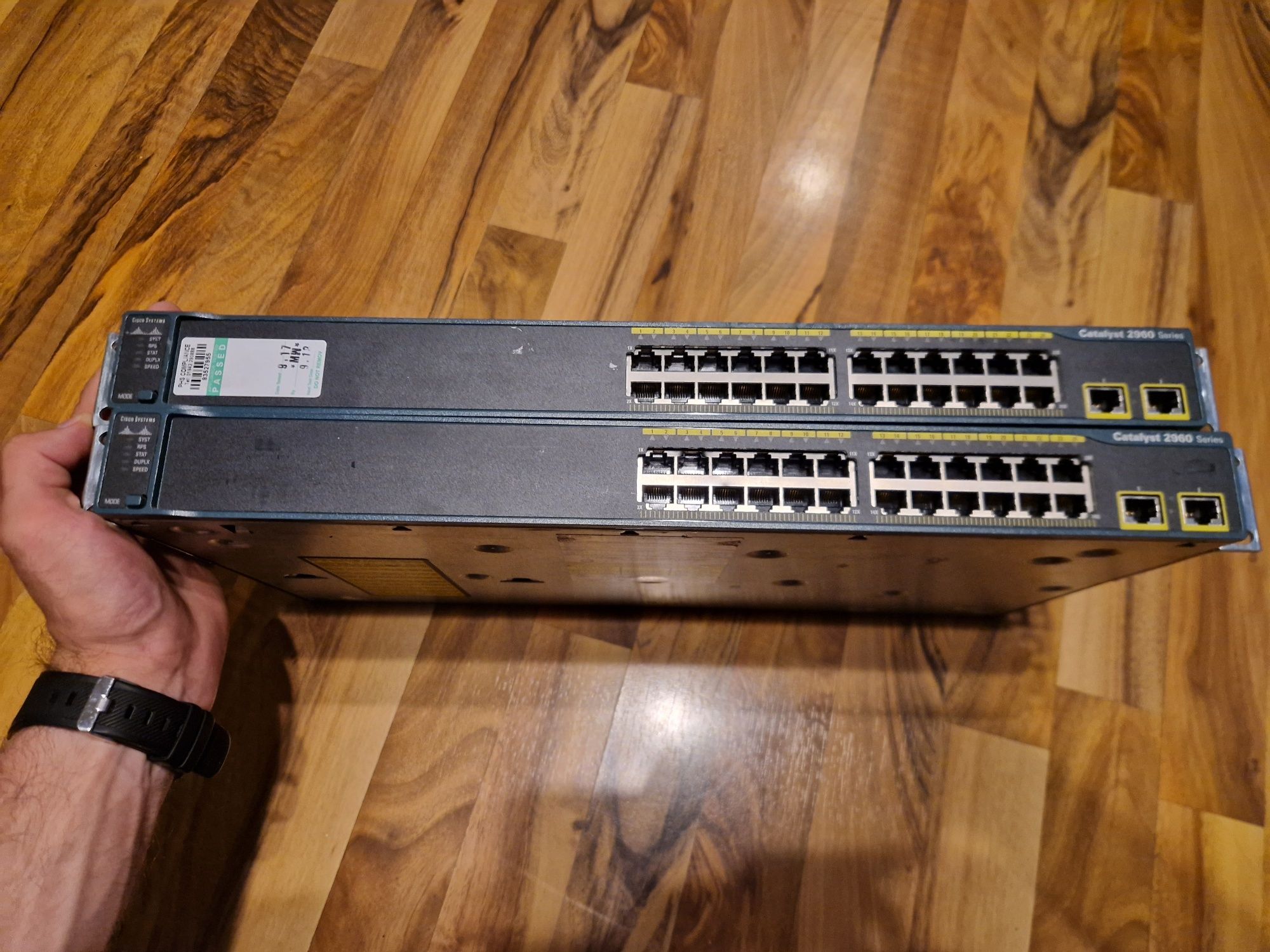 Switch Cisco WS-C2960-24TT-L