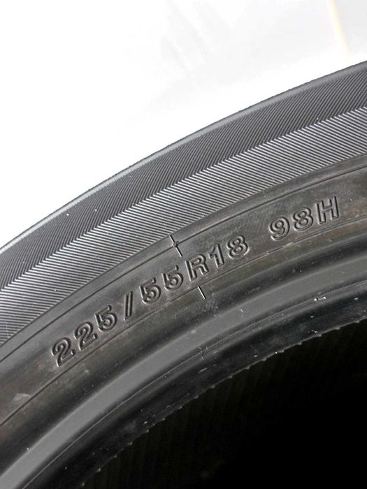 Pneus Yokohama Bluearth E70 - 225/55/18 - NOVOS