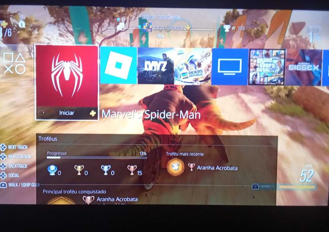 playstation 4 slim com uso com conta e jogos incluidos e dois comandos