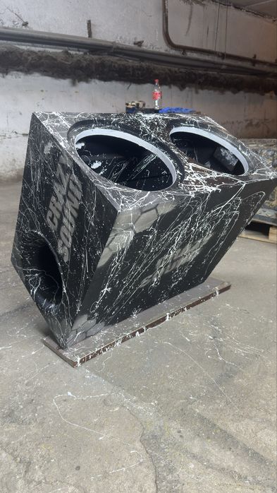 Короб под две 12ки на трубе мдф