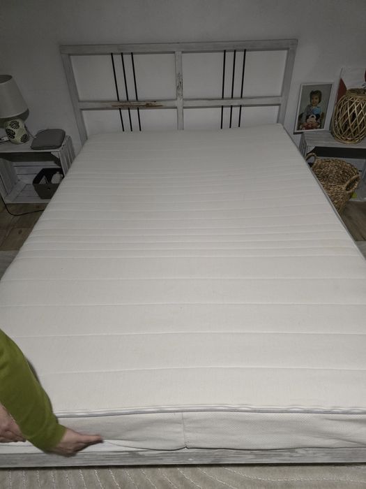 Materac Sultan Ikea 140x200  piankowy + gratis rama łóżka