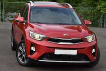 Kia Stonic PlatiniumNavi/Kame/Skó/KeyLess/Szyber/Alu17/Klimatr/Ledy/Temp/Parktr/F
