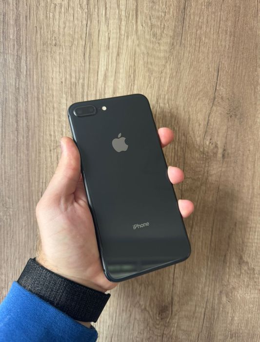 iPhone 8 Plus 64GB Space Gray
