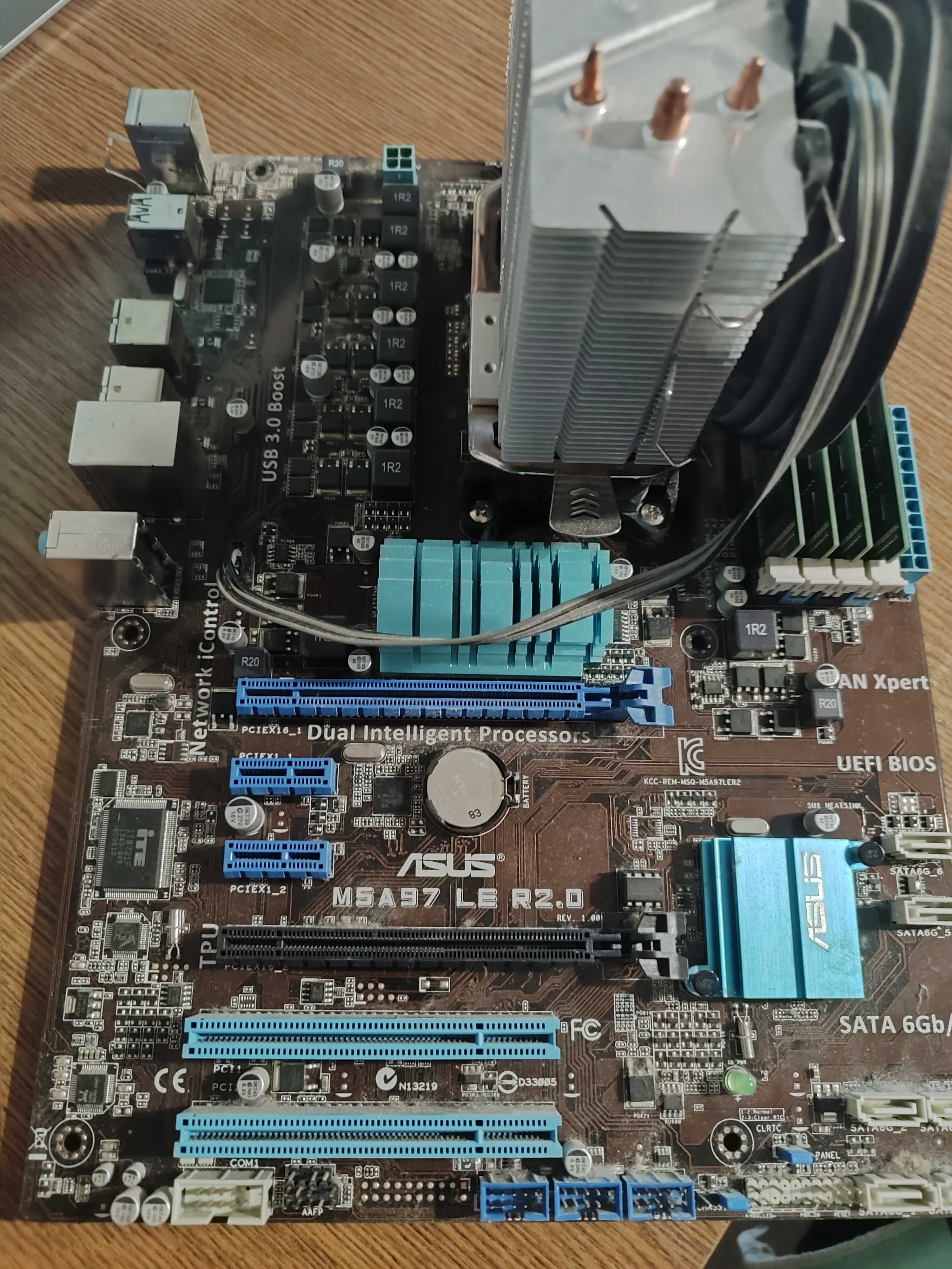 Материнская плата Asus M5A97 LE R2.0 (AM3+ AMD 970G 4xDDR3 USB3.0)