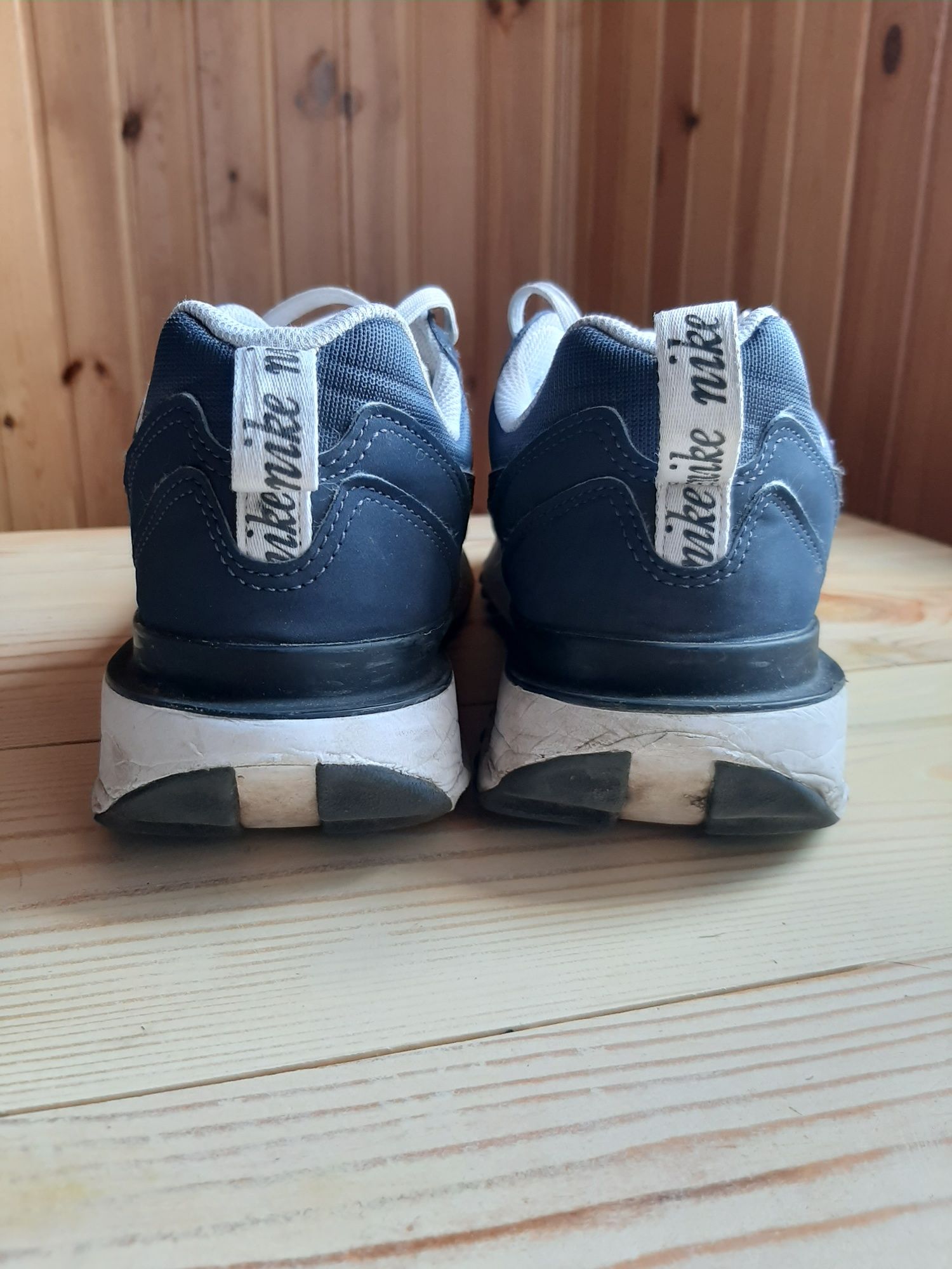 Кросівки Nike Air Max Dawn