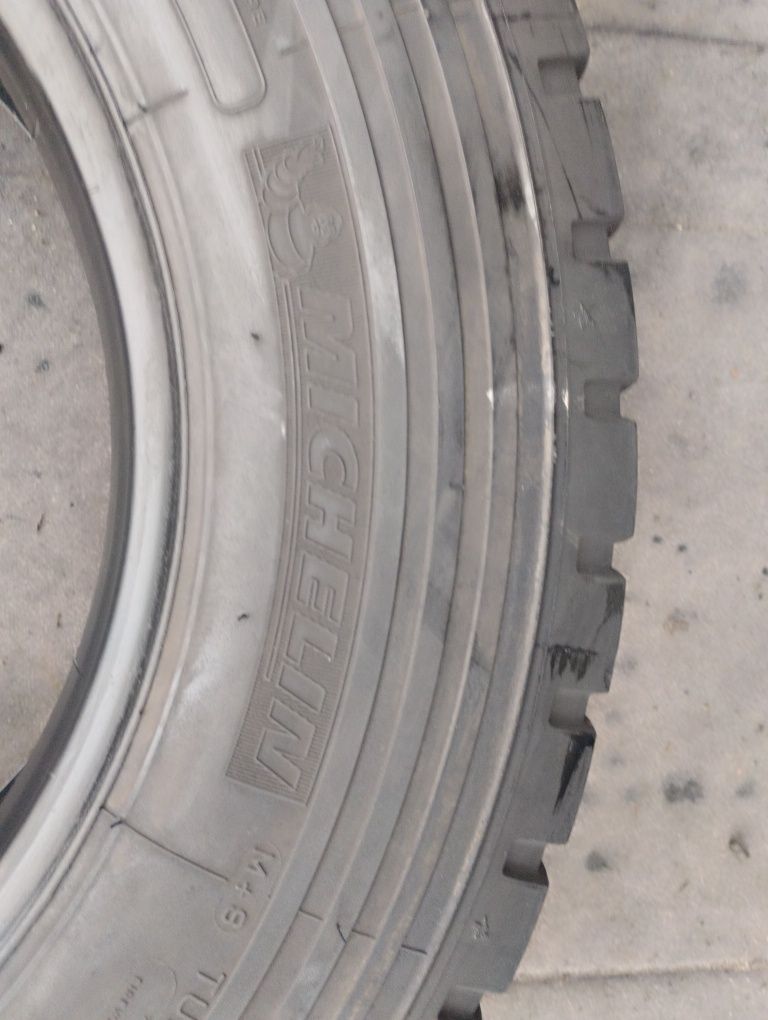 Продам шини 215/75R17,5