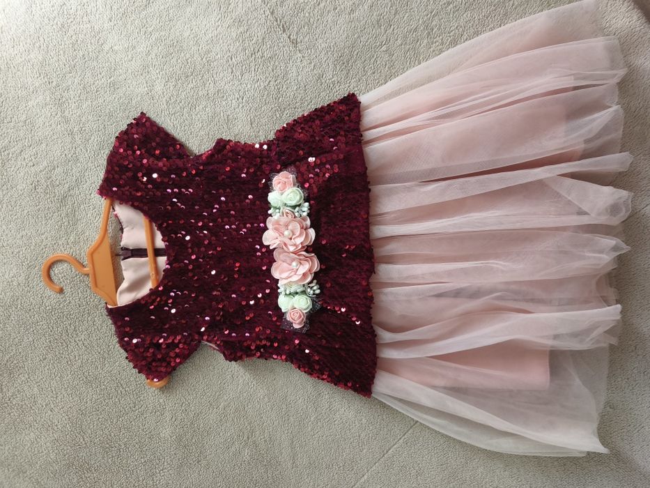 Сукня шикарна святкова нарядне плаття для дівчинки в паєтки