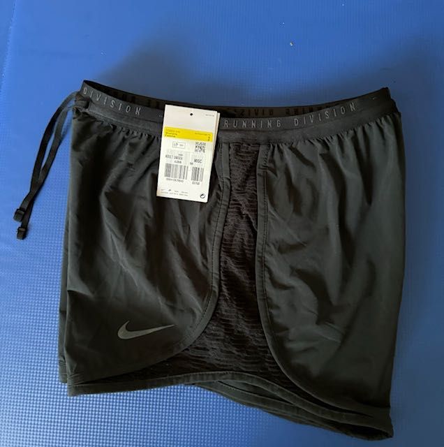 Szorty Nike Dri-FIT Run Division Tempo Luxe Women s Running