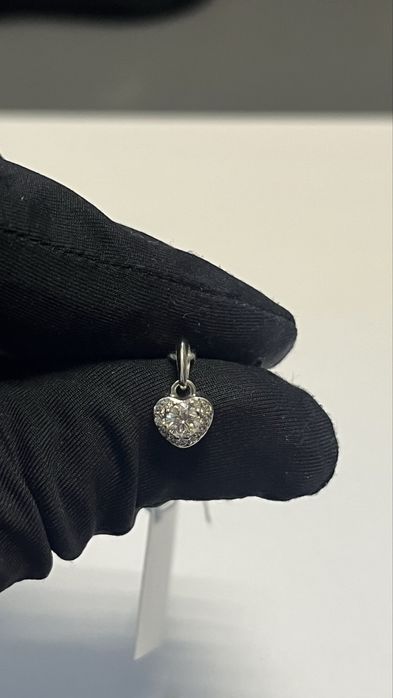 Золотой кулон ч бриллиантами