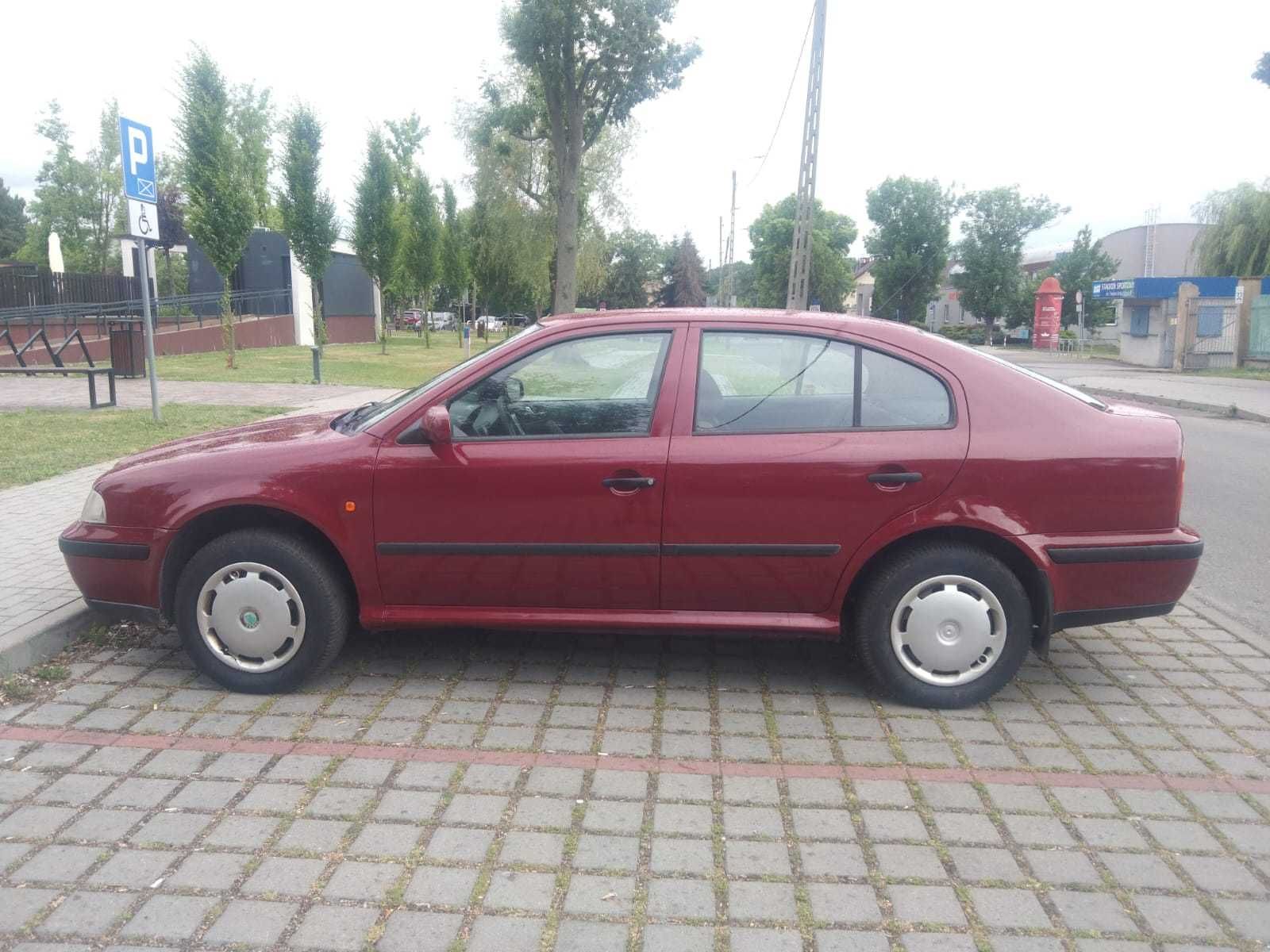 Skoda Octavia 1999r. 1.6benz LPG..90KM. waźne opałaty