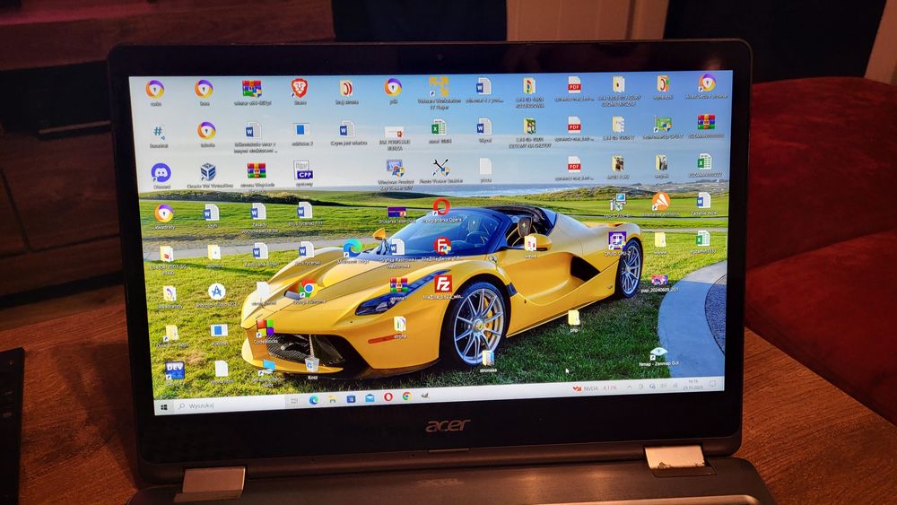 Laptop Acer Aspire R intel i5 7200 8Gb ram