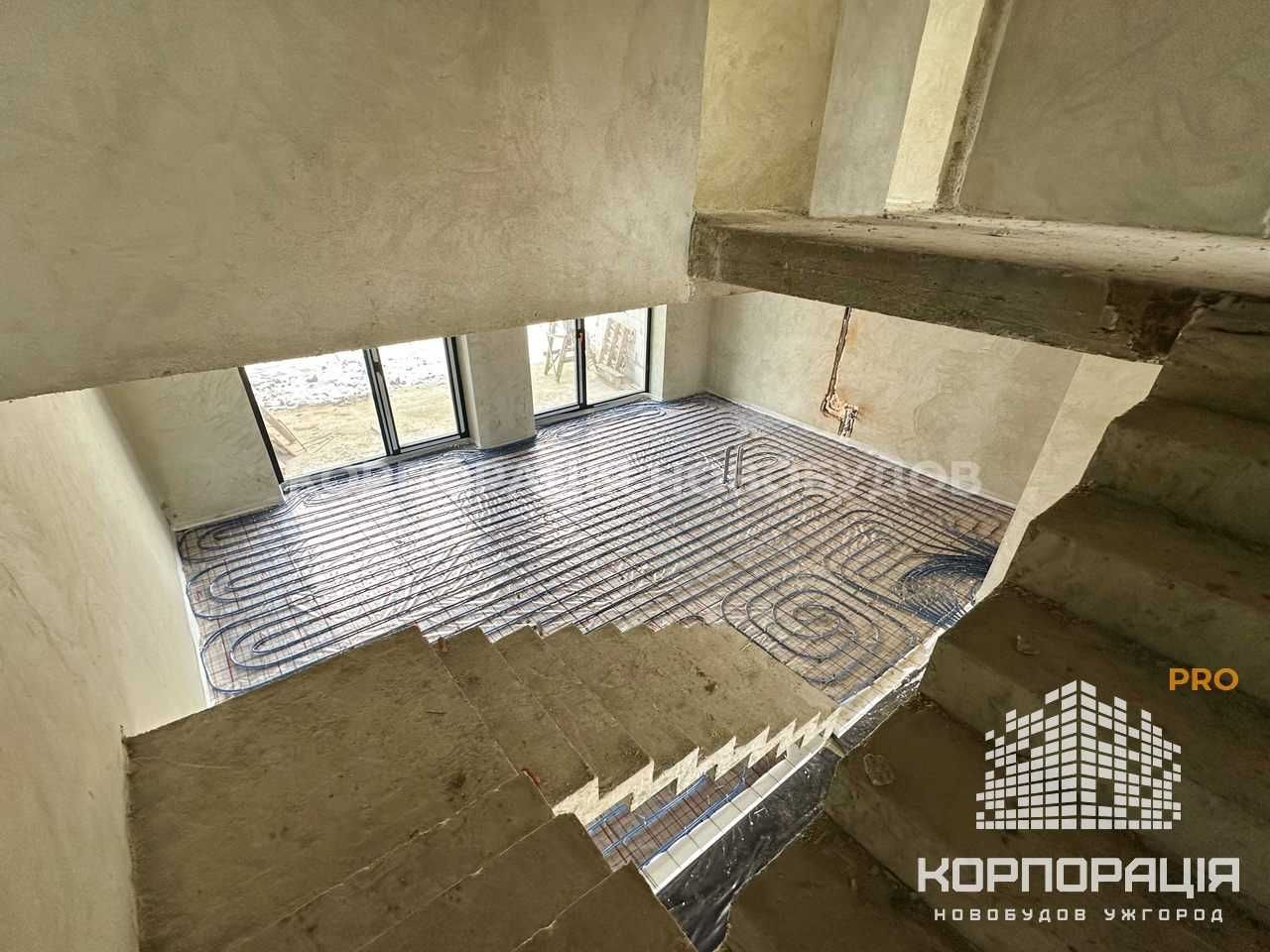 Продаж котеджу з гаражем; відеодомофон, панорамний вид на місто