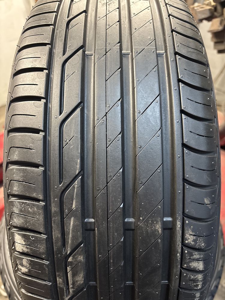 215/50R18 Bridgestone 24 rok Demo lato 4szt