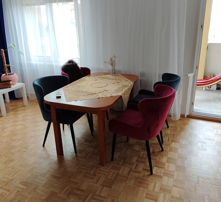 Duży solidny stół 140x80, po rozłożeniu 180x80