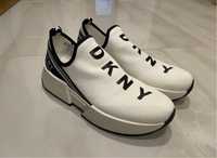 Жіночі кросівки DKNY