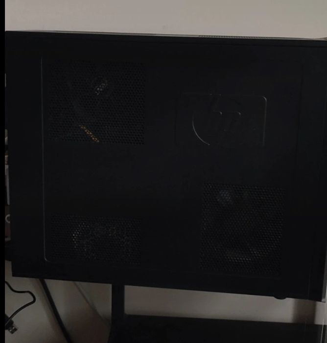 Torre de computador desktop