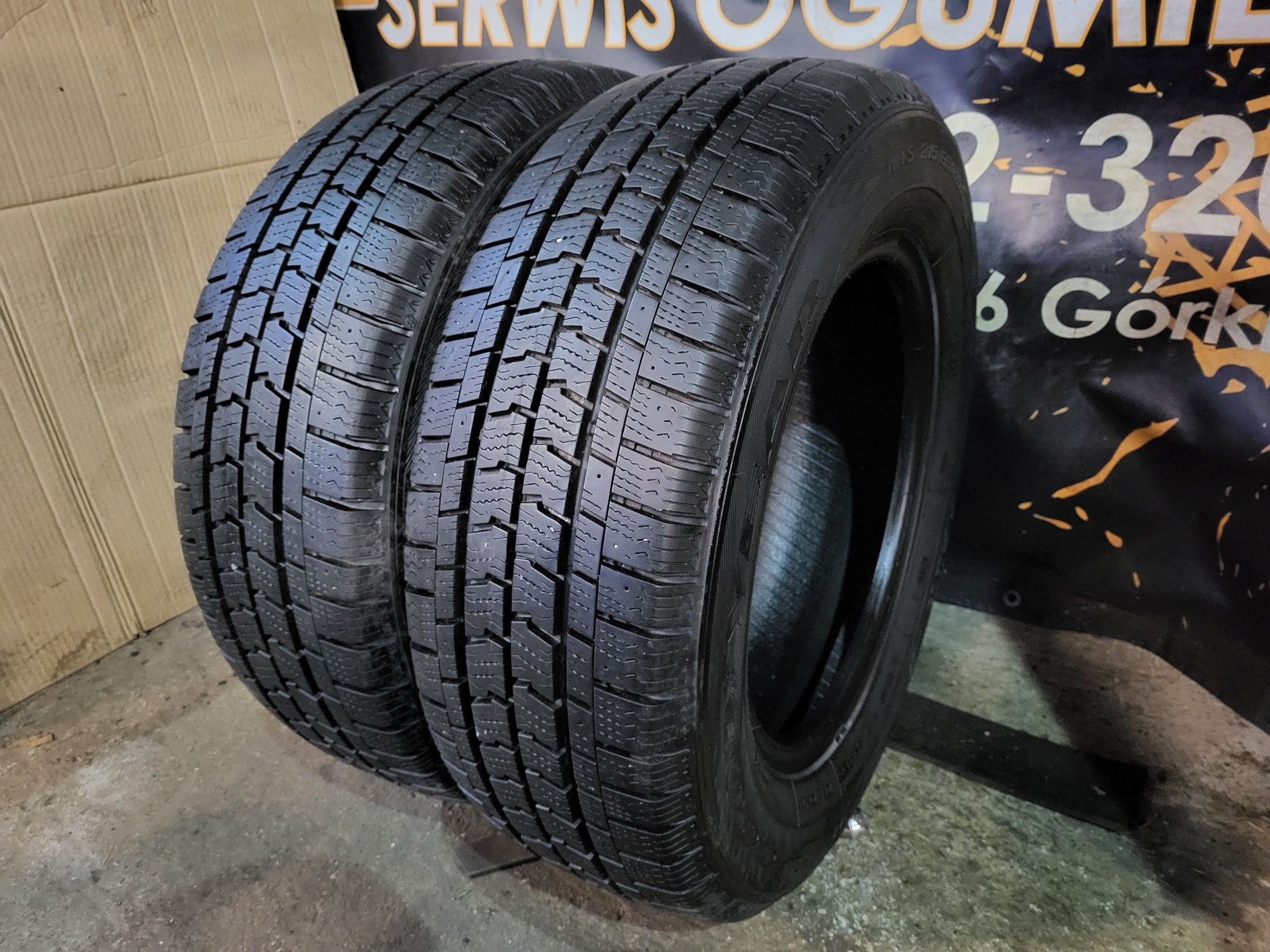 Opony zimowe 215/65/15C Goodyear 19rok 8,5mm