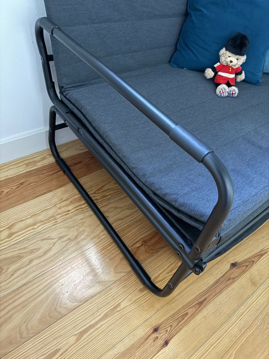 Sofá-cama IKEA HAMMARN – Como novo!