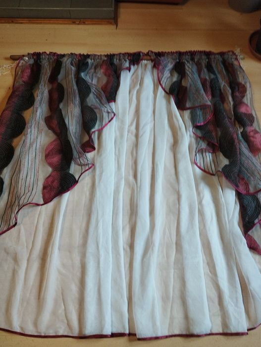 Fierana czarno - bordowe