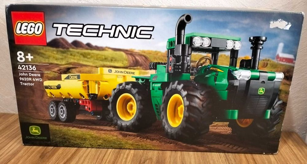 LEGO Technic 42136 Traktor John Deere 9620R 4WD