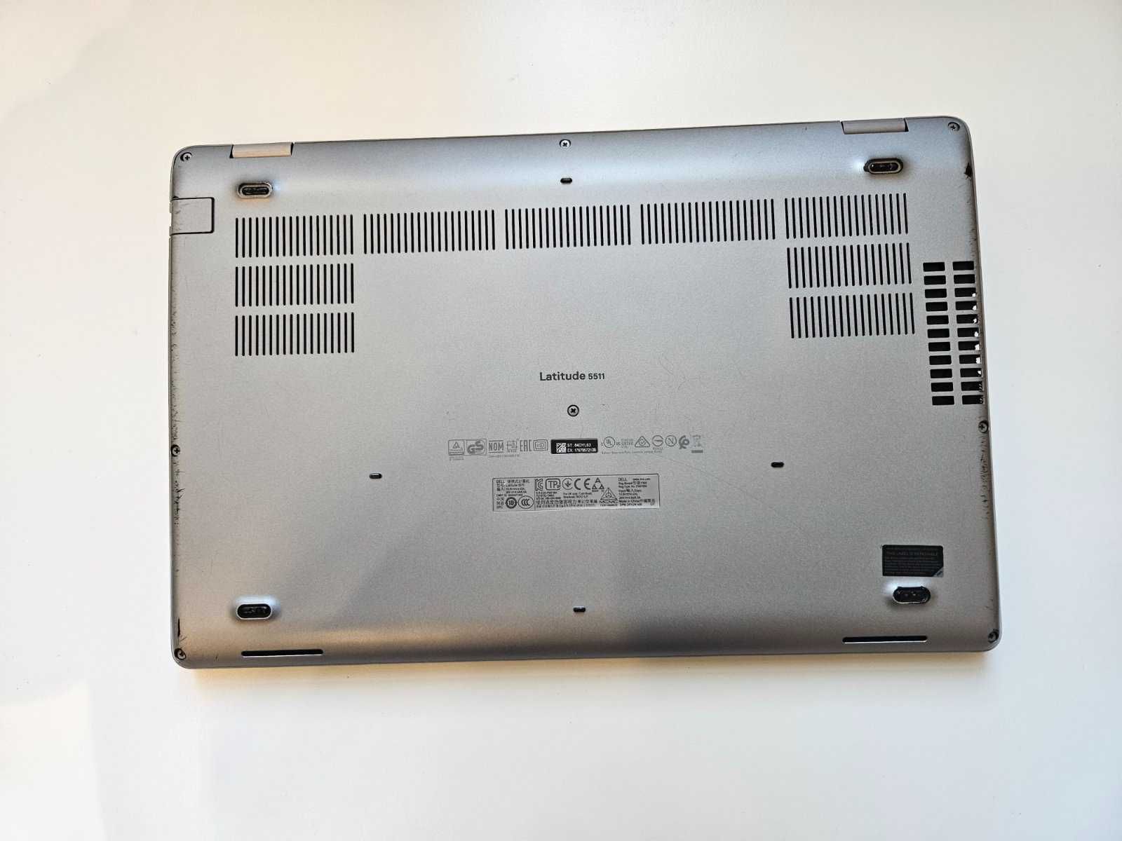 Laptop Dell Latitude 5511 - i7/32Gb/1TB SSD, stacja dokująca GRATIS!