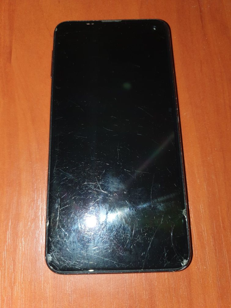 Samsung Galaxy s10e 6/128 2 sim Exynos, смартфон, самсунг, телефон