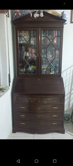 Cristaleira e móvel TV